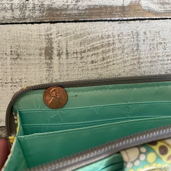 Vera Bradley Turn Lock Wallet Lemon Parfait - Picture 9 of 9